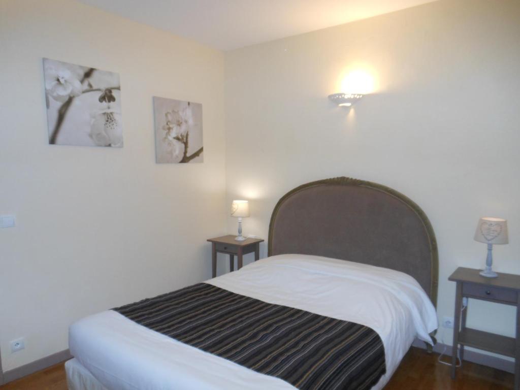 Logis - Hotel Restaurant L'Ecu De France Malesherbes Cameră foto